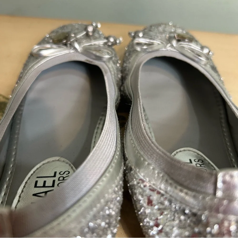 Michael Kors Martina Silver Metallic Glitter Front Bow Flats size 2